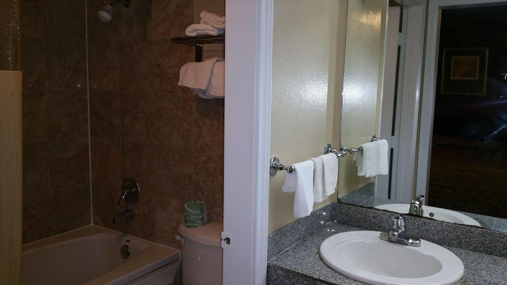 Executive Inn And Suites وكساهاتشي المظهر الخارجي الصورة