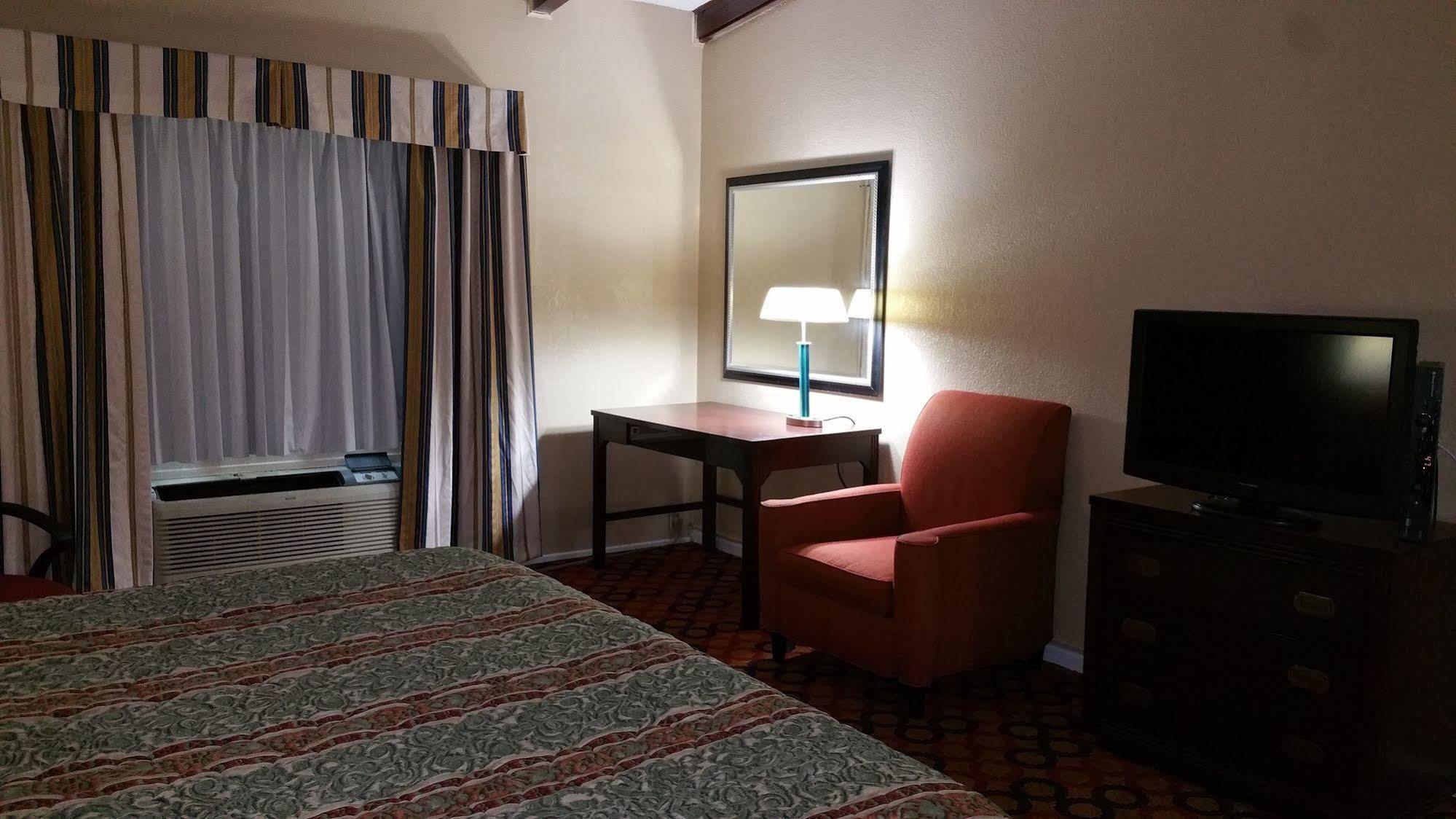 Executive Inn And Suites وكساهاتشي المظهر الخارجي الصورة